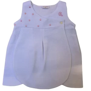 vestido bebé blanco con bordado rosa