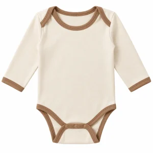 Body bebé de algodón orgánico beige con manga larga y ribetes marrón chocolate