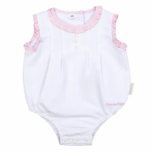 Enterizo plisado blanco para bebé Chocolat Baby de piqué con volantes rosas y botones delanteros – 6 meses
