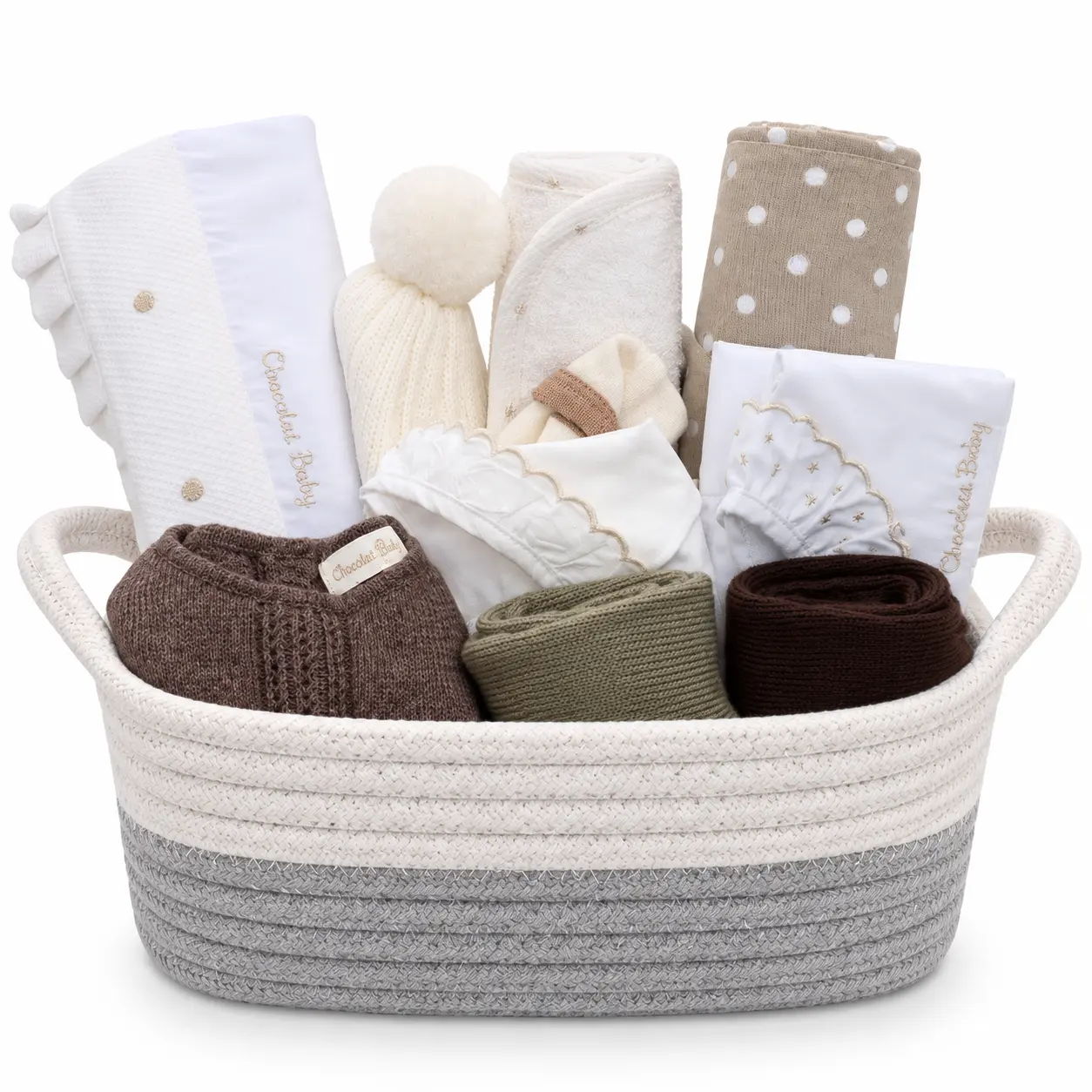 Cesta regalo unisex otoño 3-9 meses con ropa Chocolat Baby, juego de sábanas, muselina, gorrito de lana, jersey de cashmere y cesta reutilizable